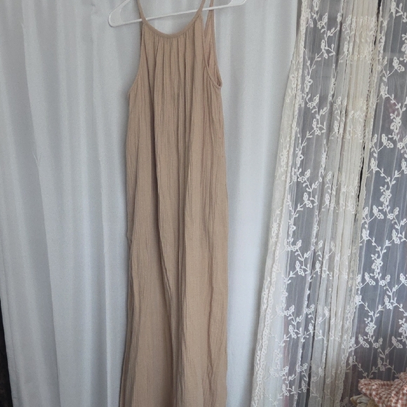 Universal Thread Dresses & Skirts - Universal Thread Beige Maxi Dress